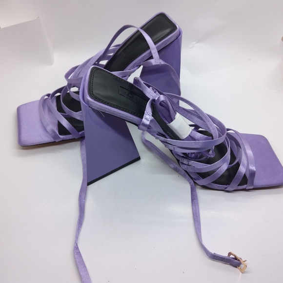 TopShop Rio Strappy High Heel Sandals in Lilac - Picture 6 of 8